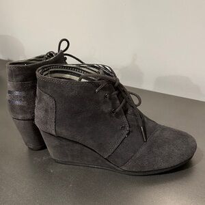 Toms Charcoal Suede Wedge Boots